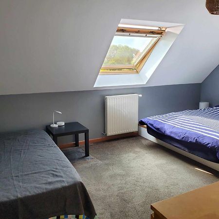 L Etablissement Gold Beach Propose 1 Hebergement , Maison 80M2 Avec Terrain 500M2, Parking Prive A 4 Min Du Port Artificiel D Arromanches, Services Accueil Personnalise, Lits Faits, Serviettes, Menage, Netflix, Wifi Ryes エクステリア 写真