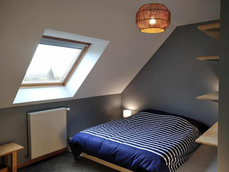 L Etablissement Gold Beach Propose 1 Hebergement , Maison 80M2 Avec Terrain 500M2, Parking Prive A 4 Min Du Port Artificiel D Arromanches, Services Accueil Personnalise, Lits Faits, Serviettes, Menage, Netflix, Wifi Ryes エクステリア 写真