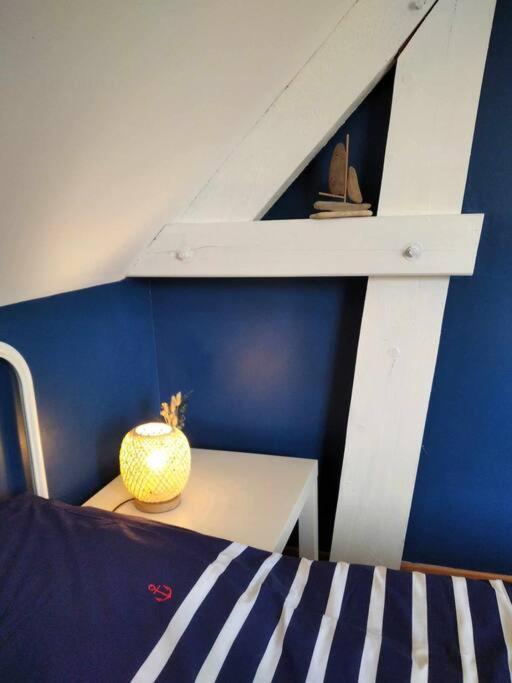 L Etablissement Gold Beach Propose 1 Hebergement , Maison 80M2 Avec Terrain 500M2, Parking Prive A 4 Min Du Port Artificiel D Arromanches, Services Accueil Personnalise, Lits Faits, Serviettes, Menage, Netflix, Wifi Ryes エクステリア 写真