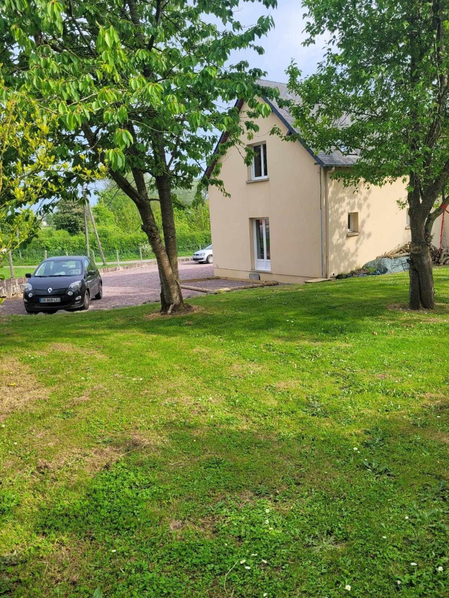 L Etablissement Gold Beach Propose 1 Hebergement , Maison 80M2 Avec Terrain 500M2, Parking Prive A 4 Min Du Port Artificiel D Arromanches, Services Accueil Personnalise, Lits Faits, Serviettes, Menage, Netflix, Wifi Ryes エクステリア 写真